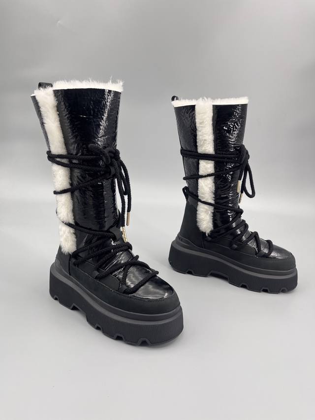 Inuikii 来自瑞士的寒冷之美 Inuikii皮毛一体防滑增高雪地靴 北欧爆单品，Ins博主疯狂大秀 全鞋采用进口牛皮 结合羊皮毛一体材质 纯手工制作皮毛一