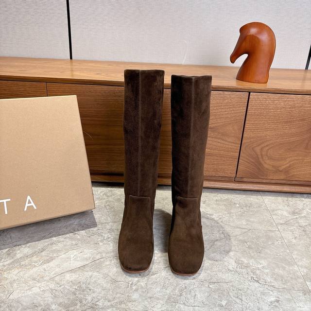 顶级原单版本 Miista 25Ss 秋冬新款 简奢一脚蹬长靴 独家原版1:1复刻，独具匠心工艺直筒设计，双手工猛鞋复杂工艺，全牛皮内里， 非市面普通pu拼接内