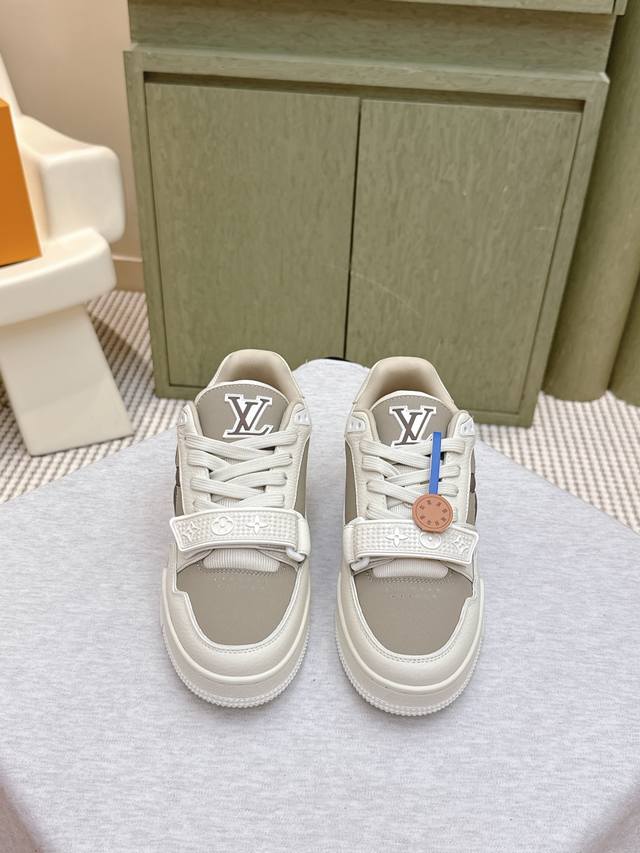 代购级 ｜D059Louis Vuitton 25Ss 驴家的爆款！Trainer板鞋，每个人都必须入的款，绝不后悔！ 超级百搭高级！什么衣服都好搭。最主要是超