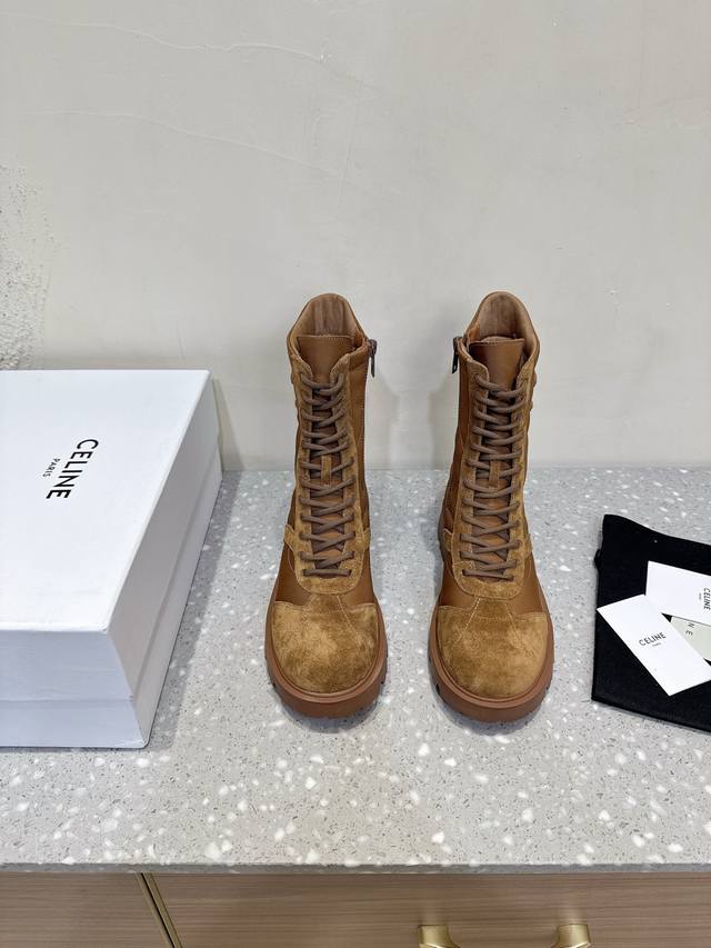 G069 Celine 思琳 25Ss秋冬新款 复古风 马丁靴 超多明星时尚博主同款 早秋力推单品！复古欧美风格 炸街必备单品 凯旋门Logo点缀 非常高端有气