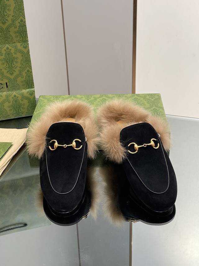 古奇万年经典 乐福毛拖 Gucci高版本毛拖 原版1:1复刻开发 原版一致进口羊京鹿皮 版型1:1复制 面料：进口丝光绒羊京鹿皮 内里 垫脚：牛皮100%进口托