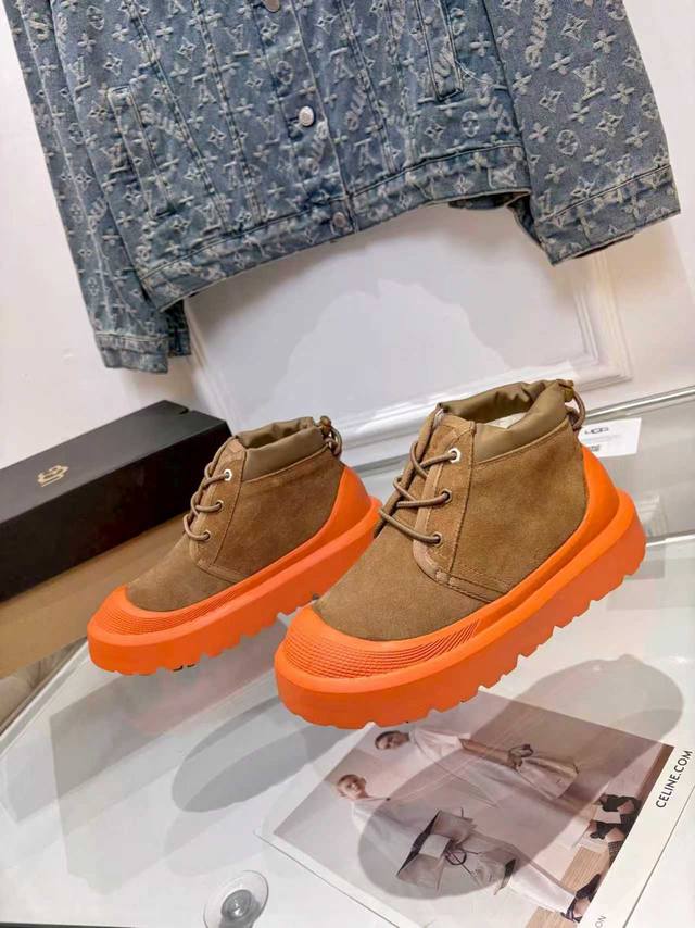 男款10 秋冬新品王一博同款.塔斯曼-高帮.厚底系带纽姆靴 男女同款 鞋面：磨砂牛皮 内里：纯羊毛 鞋底：轻翼外底 Eva拼色 明星同款热卖推荐 颜色：4色可选