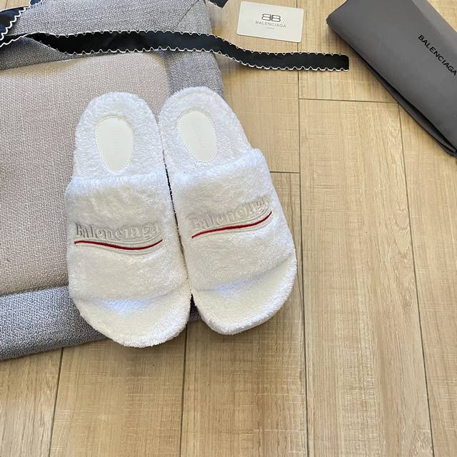 橙子出厂价 Balenciaga 巴黎世家 秋冬新款厚底毛毛拖鞋 底厚：4Cm 码数：35-42