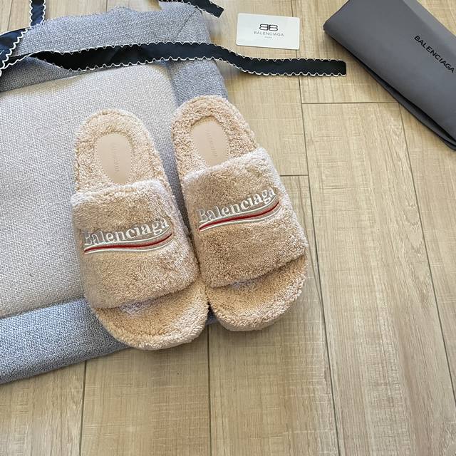 橙子出厂价 Balenciaga 巴黎世家 秋冬新款厚底毛毛拖鞋 底厚：4Cm 码数：35-42
