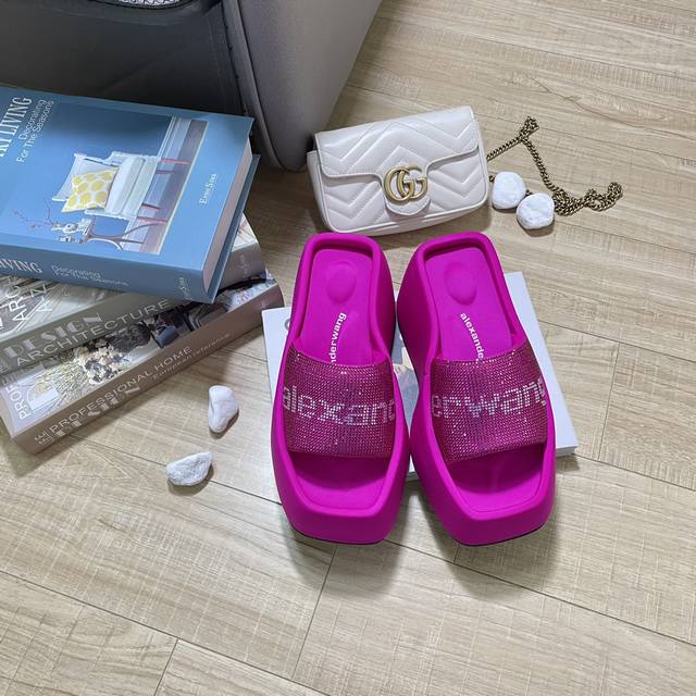 橙子出厂价 Alexander Wang 亚力山大王 经典款 水钻松糕厚底拖鞋 高跟凉拖鞋 底厚：9Cm 码数：34-41
