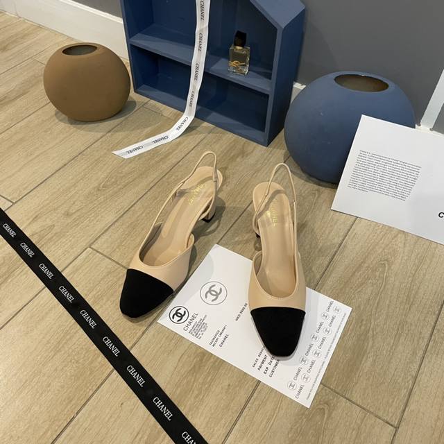 橙子出厂价 Chanel 香奈儿经典款 拼色包头小粗跟凉鞋 跟高：2.5Cm、7Cm 码数：34-40