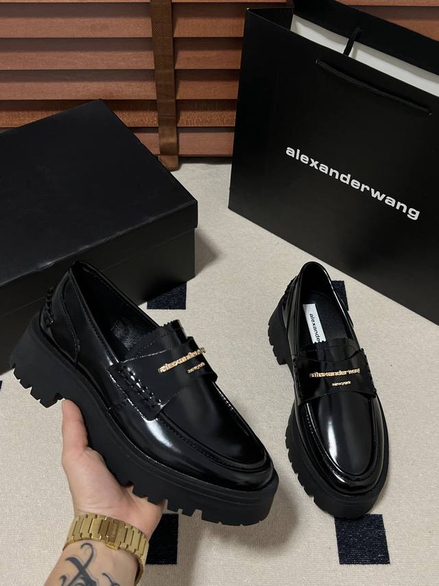 橙子出厂价 Alexander Wang 亚力山大王 增高厚底乐福鞋 英伦风粗跟小皮鞋 底厚：4.5Cm 码数：34-41