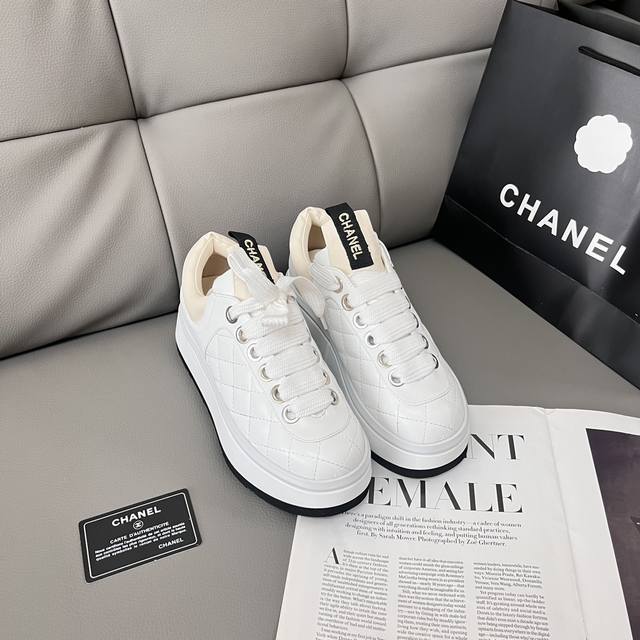 出厂： Chanel 香奈儿 2025顶级专柜 官网上新 独家首发 Chanel 香奈儿25Ss顶奢绣线厚底休闲鞋 小白鞋 Chanel厚底 Chanel小白鞋