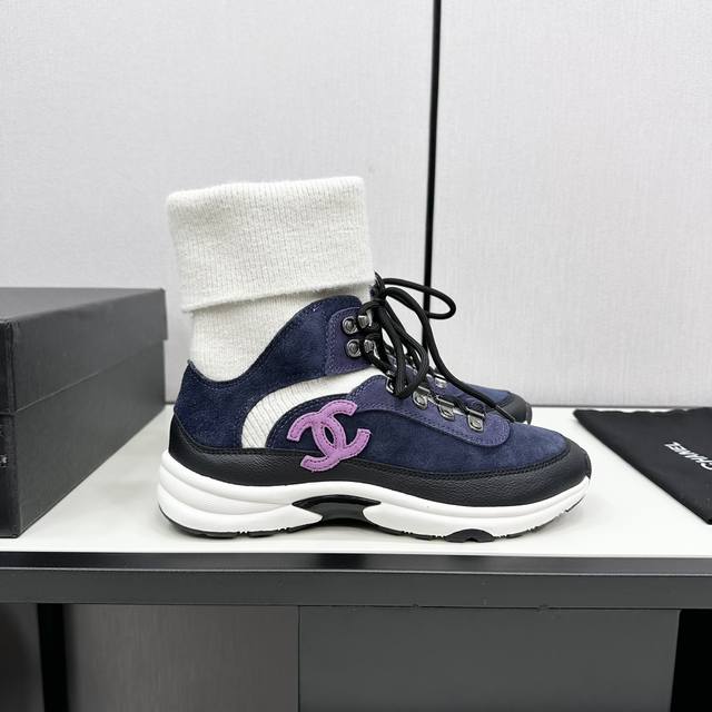 高版本 35-40 40 41 42订做 Chanel 香奈儿2B最新款连袜运动鞋 24B的新款连袜运动鞋一定是这一季最好穿的运动鞋！连袜款式设计也太好看啦~配