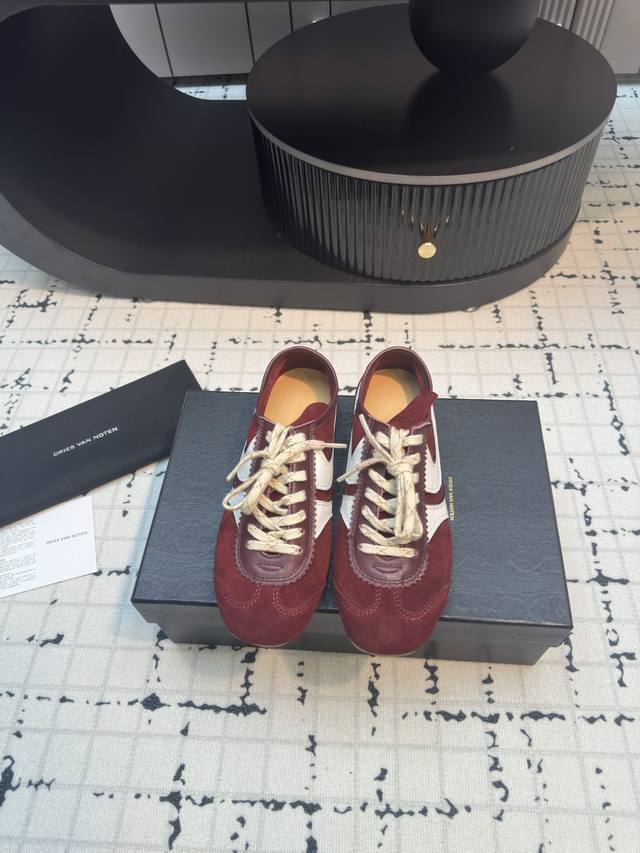 代购级小众 Dries Van Noten Dvn 复古德训鞋 Dvn的德训鞋也太美了吧 Dries 总会给我带来惊喜 Dries Van Noten 春夏系列
