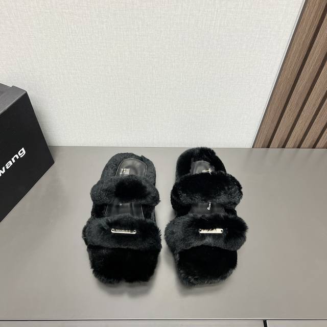 独家顶级版本 A*Lexander~ Wang亚力山大 王 Vs秋冬季最新爆款松糕毛拖系列 松糕厚底毛拖 官网同步最新款，专柜最高版本顶级品质，毛茸茸的时髦感十