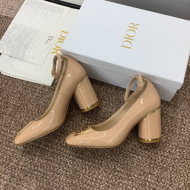 工厂价 Dior 迪奥 秋冬最新时装秀高定系列 Miss Dior 粗跟方头玛丽珍芭蕾舞女鞋 Cd字母logo五金珐琅方扣低跟一圈带中古女单鞋 原版开发顶级高端