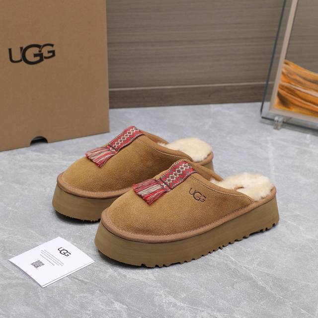 Ugg｜ 专柜最新 塔茨尔厚底拖鞋 3个颜色，官网同步4层大底 鞋底厚底：约 4Cm 鞋面设计，鞋面采用优质翻毛皮，亲肤舒适。 鞋内里材质，采用隆丰羊皮毛一体。