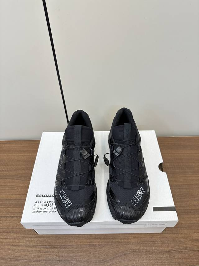 Ｍｍ6 X Salomon Xt4 Mule合作款穆勒鞋休闲鞋maison Margiela与法国专业户外品牌salomon揭晓最新合作系列中的第二款鞋履新品x