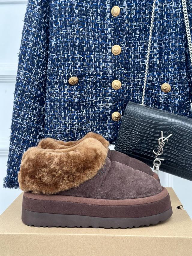 厂价 Ugg 24Ss新品厚底雪地靴 这无法抗拒的新时尚～今年的厚底系列真的是小个子的福音 轻便好穿，要温暖更要大长腿！显的腿超长，休闲又时髦，踩上去像掉进云一