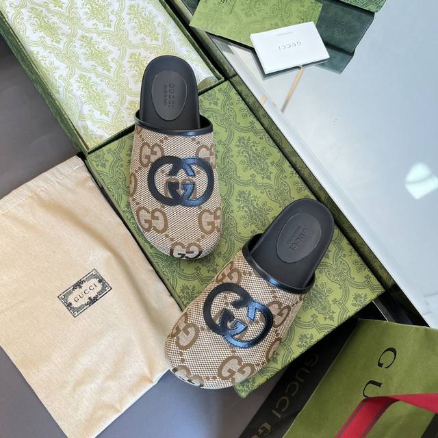 新品gucci男女同款情侣穆勒鞋 包头拖鞋 官网同步，原版一比一复制，最高版本所有材质细节均与yb一致 常年做货。尺码36-47 454647定制不退换 这款拖