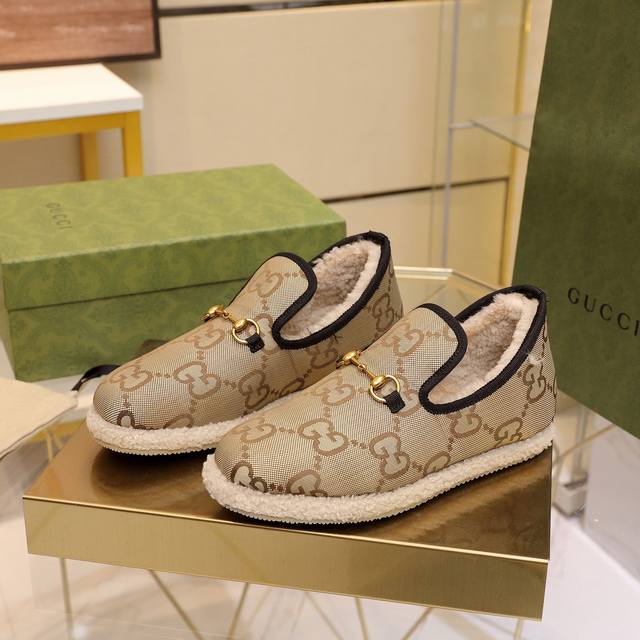 大杏g ，35-40，41订做 专柜1:1原版复制，面料:进口杏g，内里羊羔毛，鞋垫:高原糕羊毛一体，防滑牛筋底