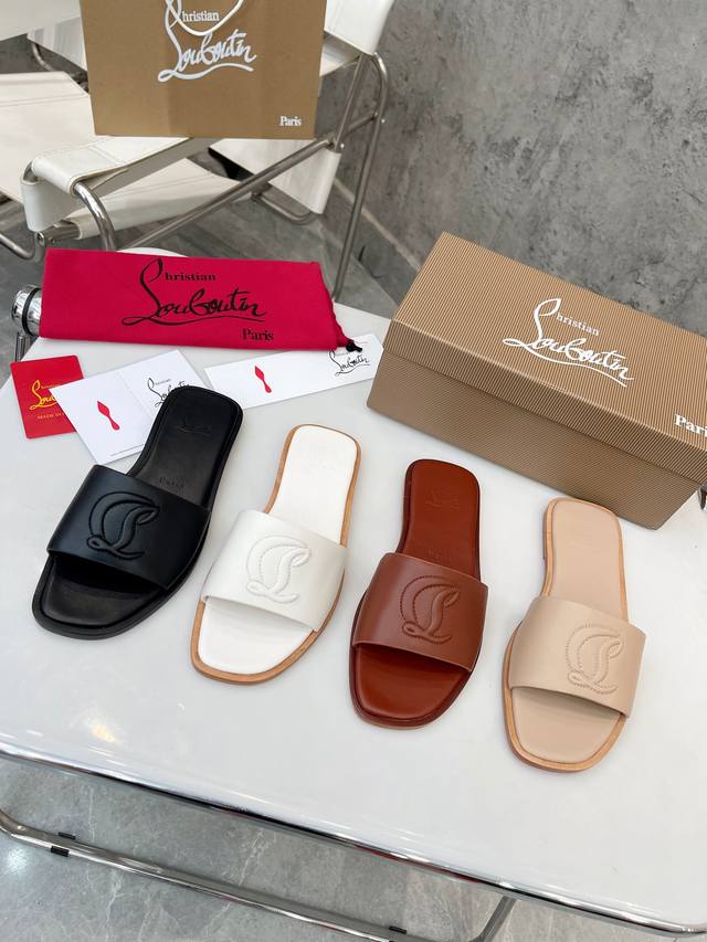 真皮底 橡胶底190顶级版本 代购级④个颜色供选择。 重磅推出 Christian Louboutin Cl 标识设计 红底鞋最新走秀款 简称cl 红底鞋 T台