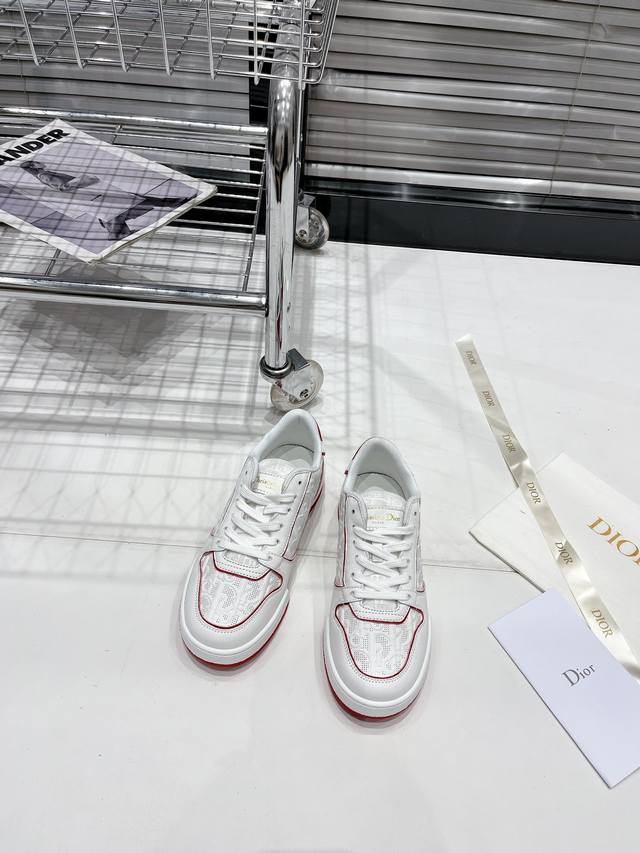 男+10 顶级版本 Dior迪奥23Ss One系列 小白鞋 情侣款 休闲 运动鞋 板鞋 原版购入开发 做货 本季新款 Dior One 运动鞋时尚现代，彰显