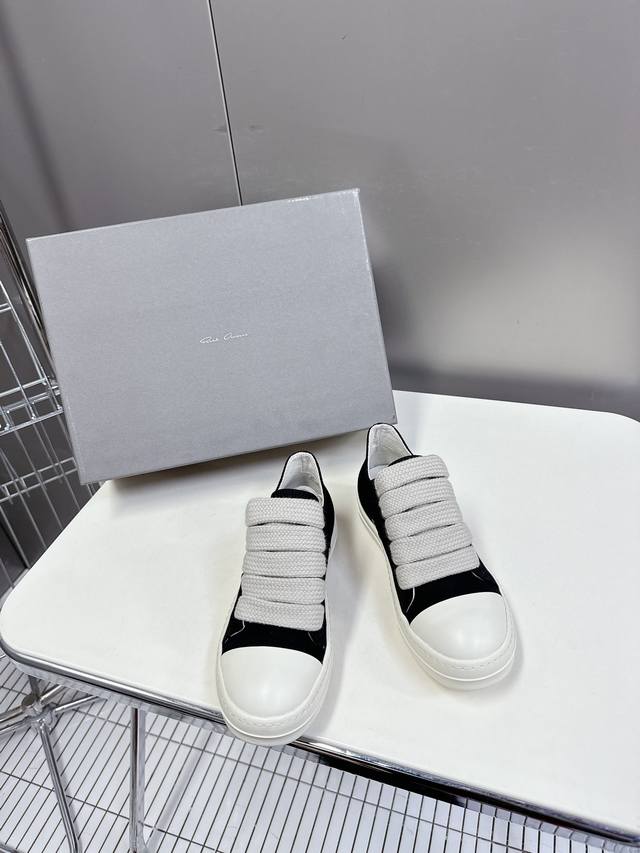 男10 Ro欧文斯rickowens 主线 情侣款西瓜头款式 纽扣牛仔布材质，和针车间距都是极致还原！ 质感细腻无敌，奢侈品的触感！ 牛仔布内里包大底tpu奶香