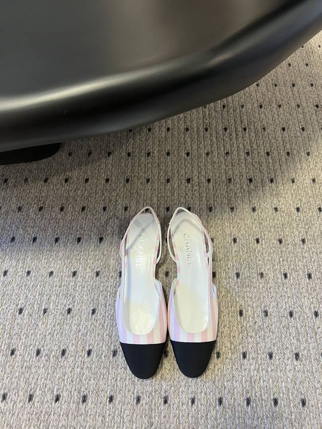 代购级 Chane* 24 经典芭蕾舞单鞋新色 原版1:1切割而成 Chanel香奈儿万年经典 圆头芭蕾舞鞋 好品质不多 真正做到随便进出专柜无压力 无论楦型、