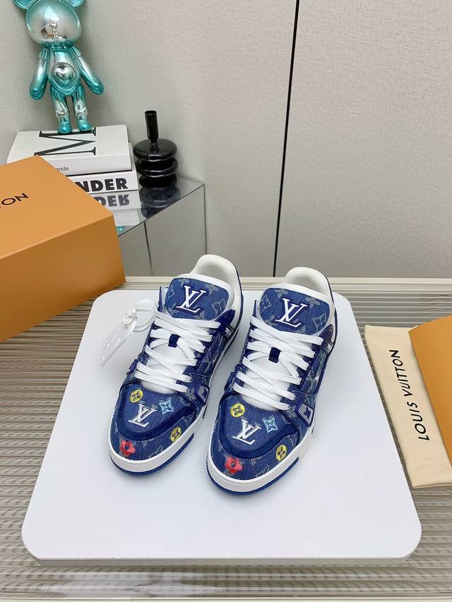 出厂 高版本 新色 情侣码 顶级代购版本 Lv Trainer 情侣限定系列休闲运动篮球鞋 颜值担当 上脚帅炸 每个颜色都是巨巨巨好看 潮人必备单品 原版订制压