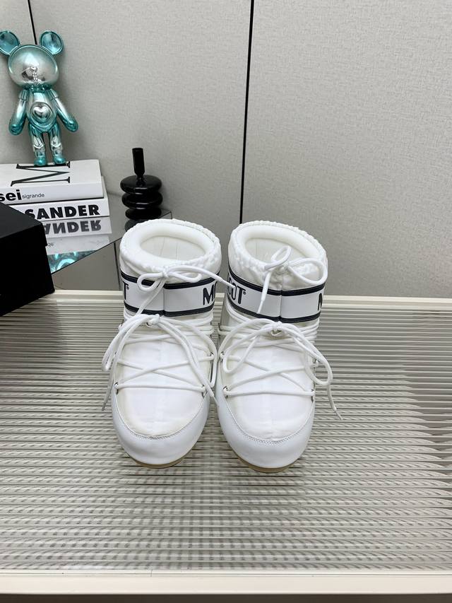 出厂 高版本 Moon Boot Vs秋冬最新款雪地靴系列 丑萌雪地短靴 忘了ugg吧，时髦人都在穿moon Boot雪地靴 如果你难以接受ugg的复兴 那现在