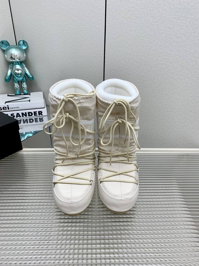 出厂 高版本 Moon Boot Vs秋冬最新款雪地靴系列 丑萌雪地短靴 忘了ugg吧，时髦人都在穿moon Boot雪地靴 如果你难以接受ugg的复兴 那现在