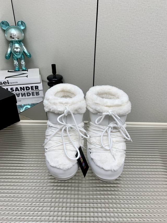 出厂 高版本 Moon Boot Vs秋冬最新款雪地靴系列 丑萌雪地短靴 忘了ugg吧，时髦人都在穿moon Boot雪地靴 如果你难以接受ugg的复兴 那现在