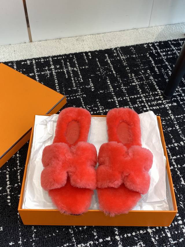 代购级 爱马仕hermes经典泰迪毛拖，各大网咖主推款，顶级品质 蓬松柔软舒适羊羔毛 羊毛 真皮大底 Size：#35-42 41 42订做不退换