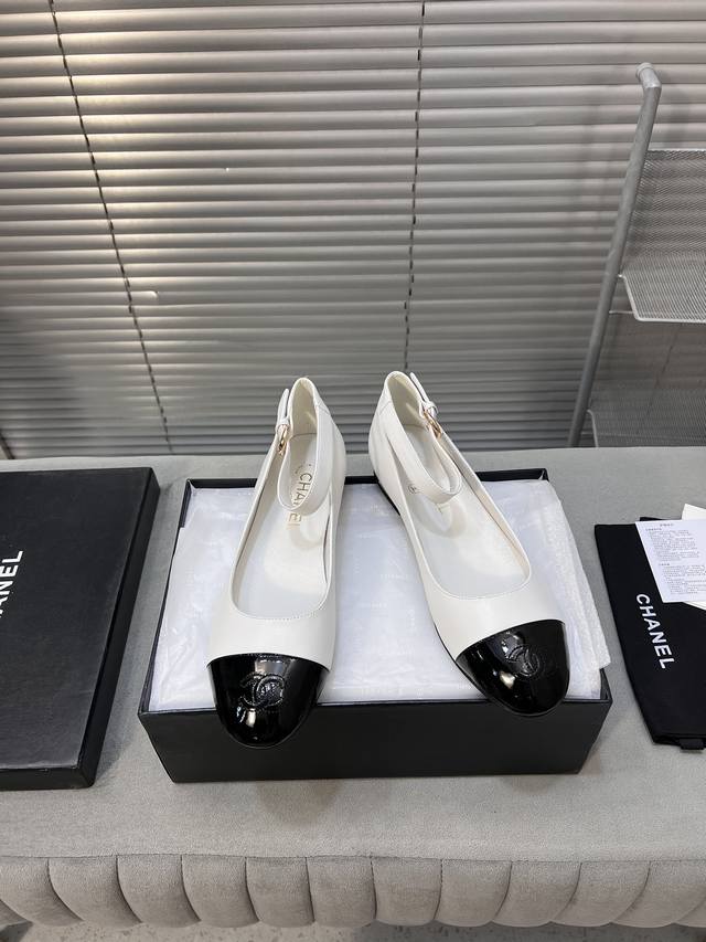 Chanel香奈儿新款单鞋 面料：羊皮 内里：羊皮里 真皮大底 码数35-41 40，41定做
