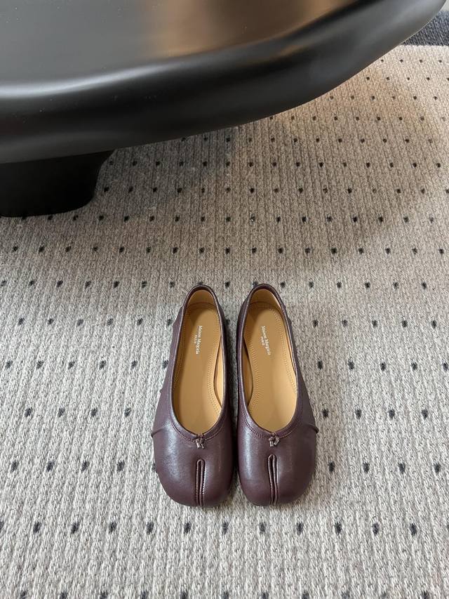 代购级版 出厂 专柜最新maison Margiela Mm6马吉拉 皱褶分趾鞋 Tabi分趾芭蕾舞鞋 涂鸦 意产植鞣羊皮！真正的原版大底！可以暴走的程度而且新