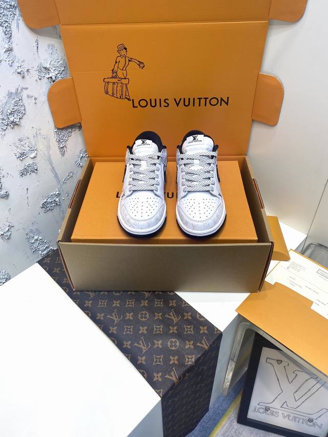 工厂价： 联名系列卖疯了情侣款 专柜如图包装 东莞大厂品质 Nk Sb Dunk Low Lv联名-翻毛藏蓝 周年高端定制 低帮休闲板鞋 大厂纯原品质出货 超高