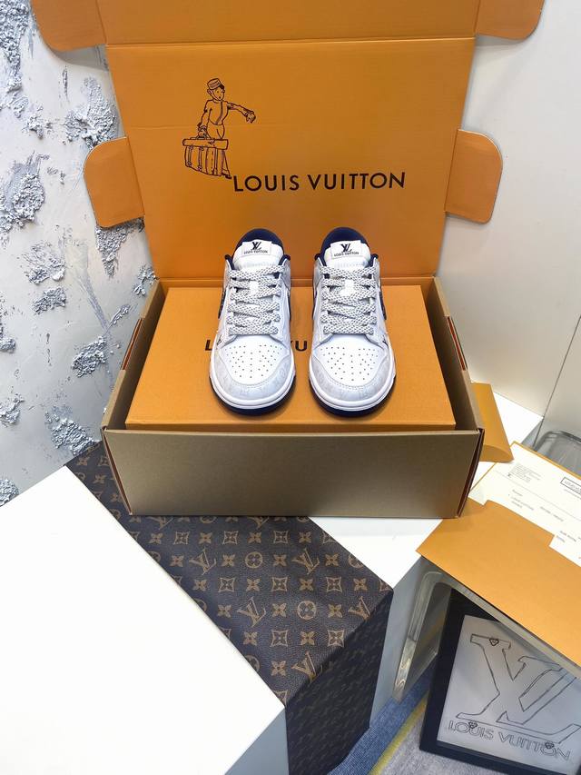 工厂价： 联名系列卖疯了情侣款 专柜如图包装 东莞大厂品质 Nk Sb Dunk Low Lv联名-翻毛藏蓝 周年高端定制 低帮休闲板鞋 大厂纯原品质出货 超高