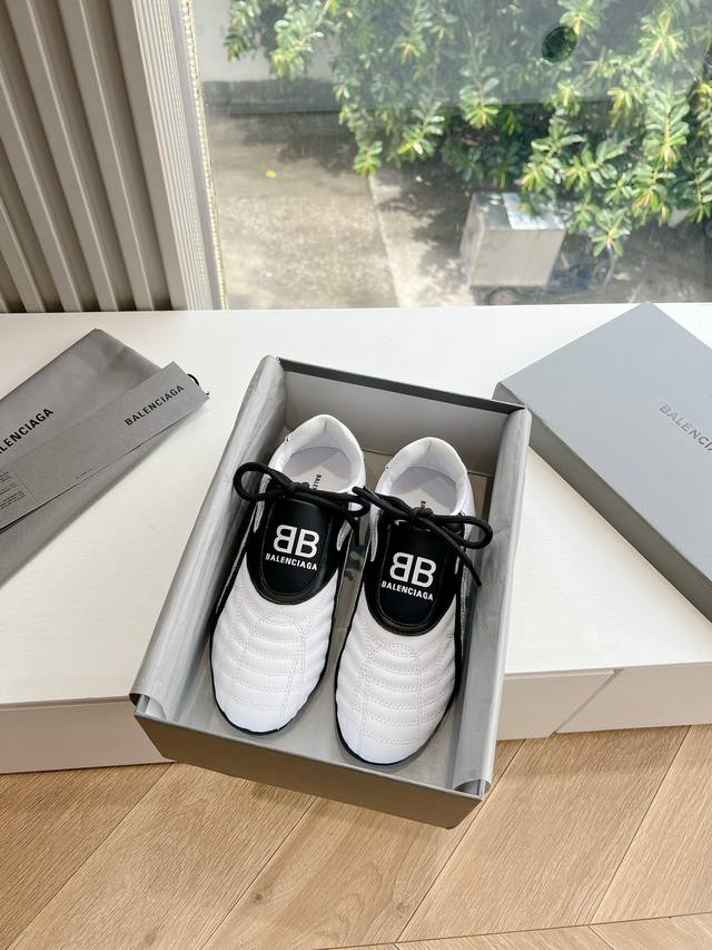 G0286顶级balenciaga巴黎世家格纹隐藏款棒球鞋休闲鞋 超火爆 众明星网红潮人大秀款 松驰感满满 秀气高级又可爱 菱格纹 柔软小牛皮配搭和经典双log