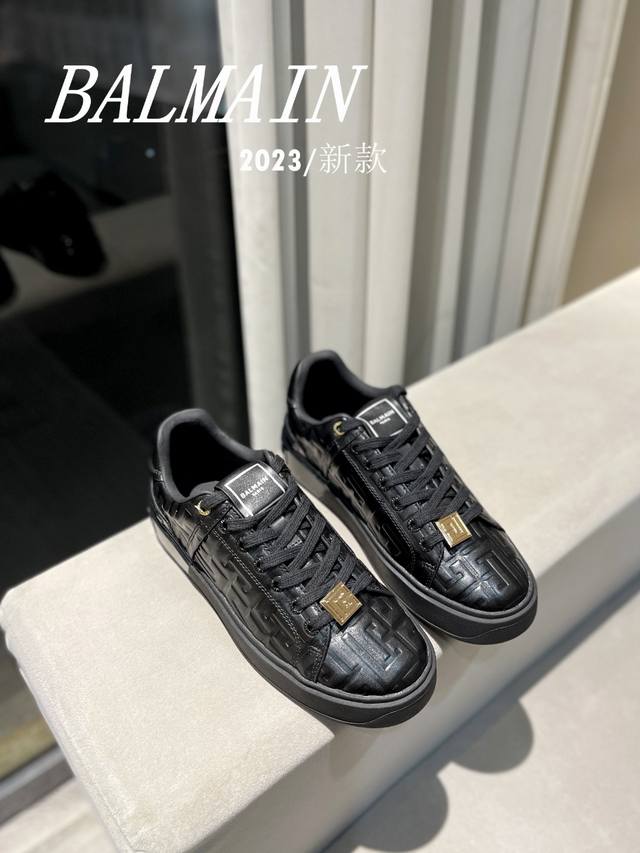 女款 男款 Balmain 巴尔曼 巴尔曼 最新 春夏 经典运动鞋 独家首发 香港、美国、巴黎各大时尚博主及明星同款。 男女同款休闲鞋 。 海外订购原版，1:1