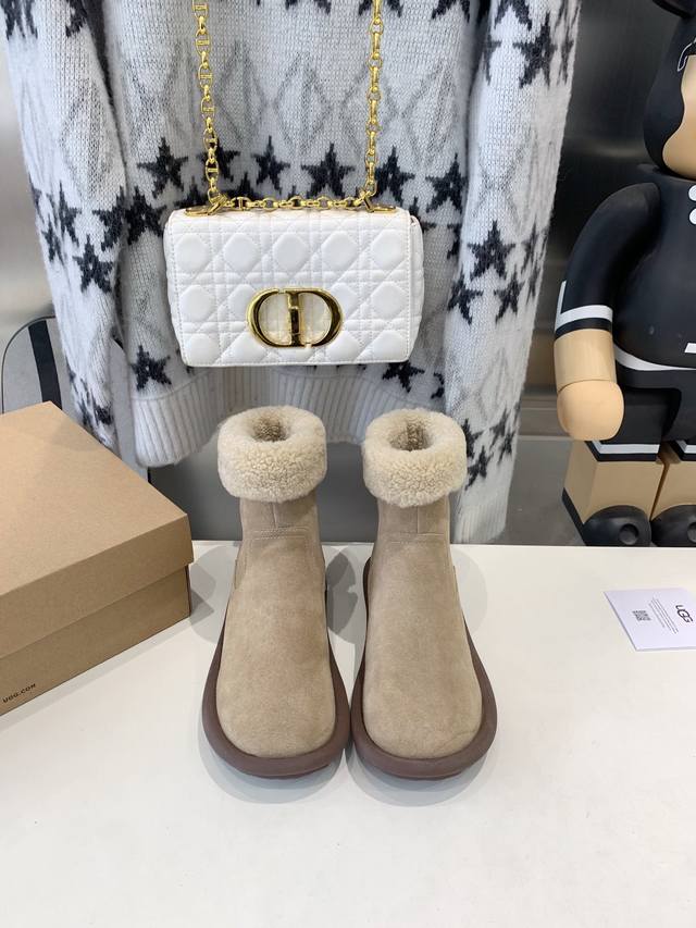 代购级 巧色细节 . 韩系手工羊卷毛靴 美拉德色女孩的梦中情靴～ 全手工制作头层牛反绒 内里泰迪羊卷毛 搭配超有秋冬氛围感 三色 Size:35-40