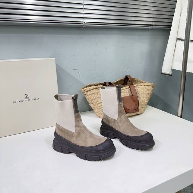 高品质出厂 ！顶级品质！Brunello Cucinelli Bc Ss秋冬松糕厚底袜筒短靴、马丁靴系列新品！ 强推 显高又显腿的绝绝子短靴～～ 低调优雅的穿搭