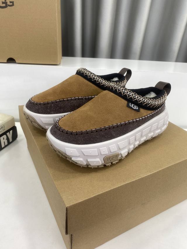 Ugg 24Ss秋冬新品 专柜最新爆款 轮胎底运动羊毛系列 上脚超可爱，塔斯曼轮胎底鞋各种搭配 休闲风 超酷风 甜美，混搭风格 厚底元素不变增加超级聚光的轮胎底