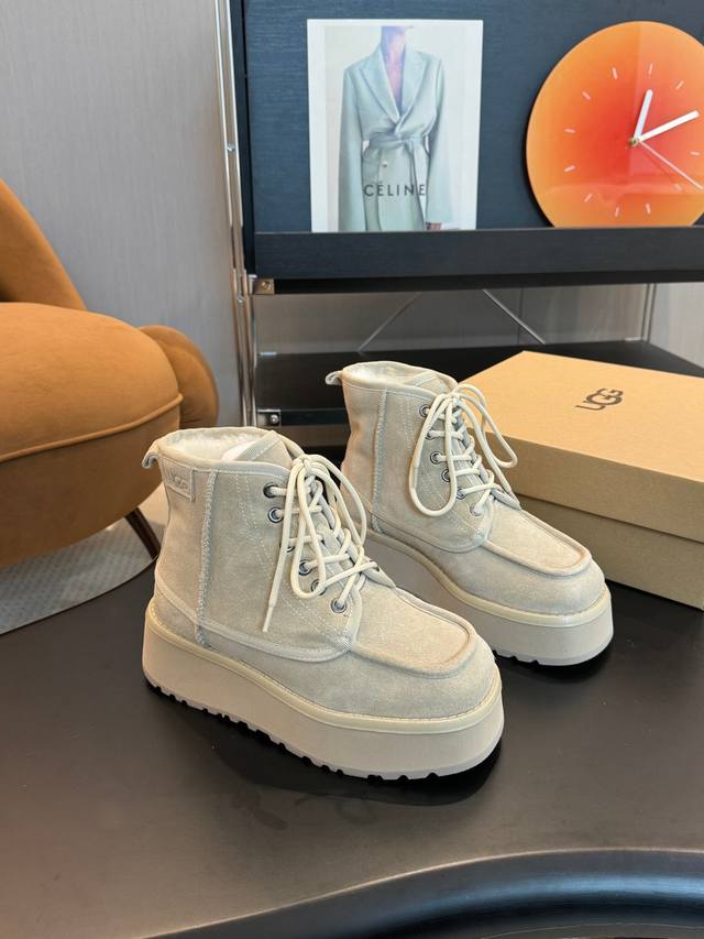 高帮｜米白 冬季人手必备单品，搭配系数也是百分百 炸好看 1鞋面：优质牛反绒 2内里：澳洲进口羊皮毛一体内里选用澳洲羊羔毛 3大底：轻便发泡+橡胶防滑 35一4