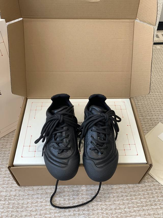 女款 男款 官网同步飞机盒包装 Alexander Mcqueen 亚历山大 麦昆 24Ss 秋冬最新 Flexion系列 情侣款 复古 休闲 运动鞋 原版购入