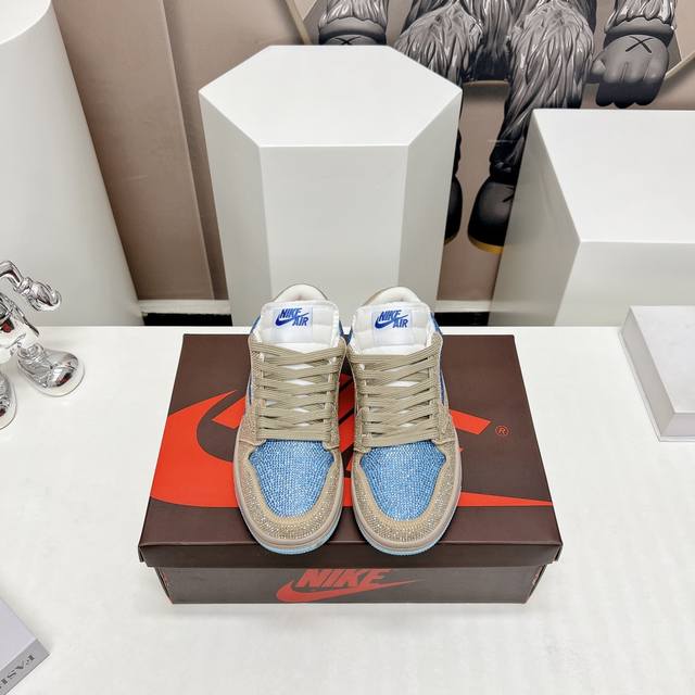 出厂:低帮 独家顶级版本 Air Jordan耐克联名23Vs秋冬季最新王炸爆款系列 情侣烫钻拼色休闲鞋 唯独一款牛皮拼色的高帮鞋，耐克乔一情侣毛鞋让鞋迷大开眼