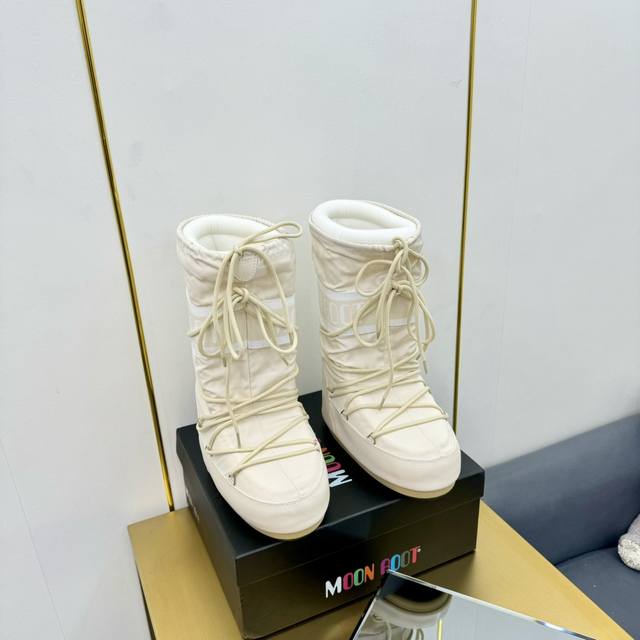 Moon Boot 24Ss 秋冬最新款雪地靴系列 丑萌雪地短靴 忘了ugg吧，时髦人都在穿moon Boot雪地靴 如果你难以接受ugg的复兴 那现在有一款更