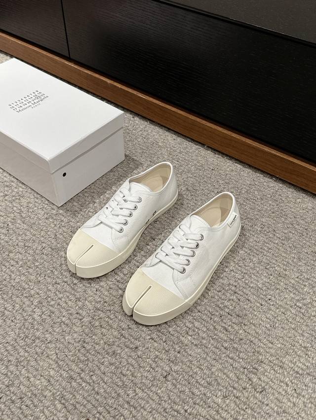 顶级版本布面 Maisonmargiela Ss24 New Arrival～ Martin Margiela 春夏新品分趾鞋 Mm6经典延续，帆布鞋和夏天更配