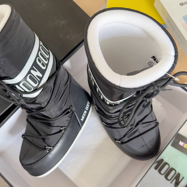 顶级版本：布款 Moon Boot 经典月亮靴 Icon Nylon尼龙高筒 户外 防水 雪地靴 棉靴 原版购入开发 做货 这款moon Boot 月亮靴ico