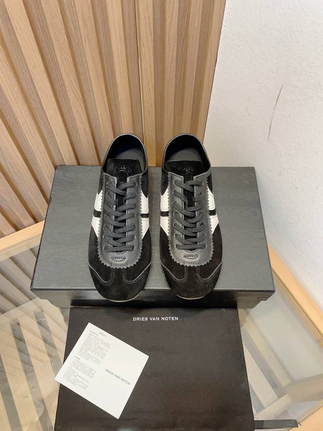 代购级小众 Dries Van Noten Dvn 复古德训鞋 Dvn的德训鞋也太美了吧 Dries 总会给我带来惊喜 Dries Van Noten 春夏系列