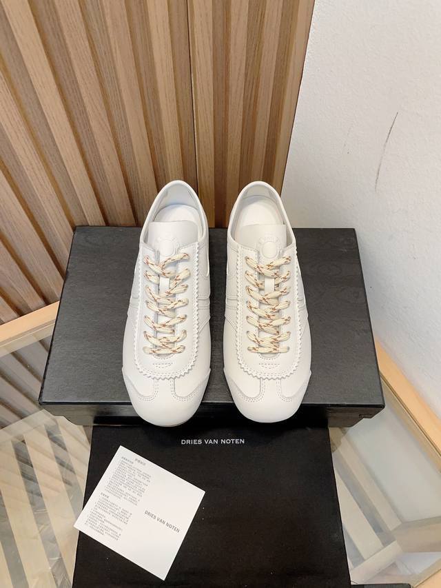 代购级小众 Dries Van Noten Dvn 复古德训鞋 Dvn的德训鞋也太美了吧 Dries 总会给我带来惊喜 Dries Van Noten 春夏系列