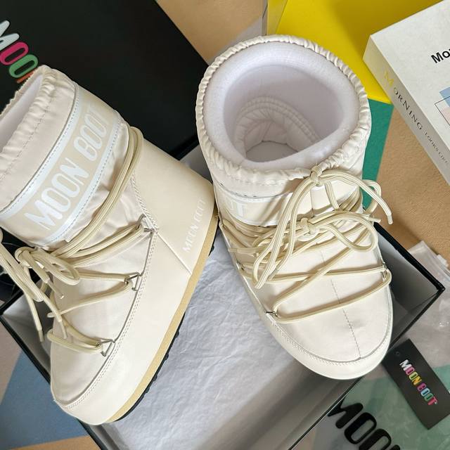 顶级版本：布款 Moon Boot 经典月亮靴 Icon Nylon尼龙短筒 户外 防水 雪地靴 棉靴 短靴 原版购入开发 做货 这款moon Boot 月亮靴