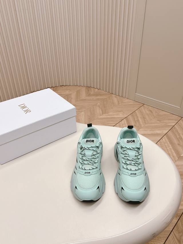 出厂 ，情侣款 迪奥 Dior 新款休闲运动鞋跑鞋老爹鞋 真的酷毙了，未来感十足原版完美复刻！全对版材质 模具！女码35-40，男码38-44