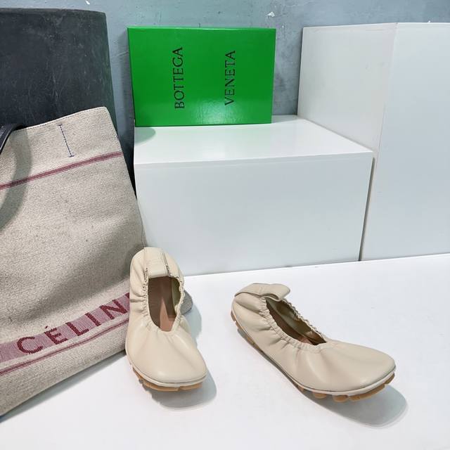 高品质出厂 ！顶级品质bottega Veneta 宝蝶家bv Sharp Chain Pum P54Ss玛丽珍跳舞鞋方头单鞋 ！ 通勤必备 Bv早秋系列 都好